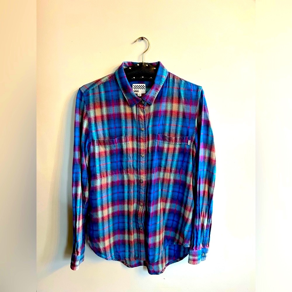 Vans plaid button down shirt! ✌️